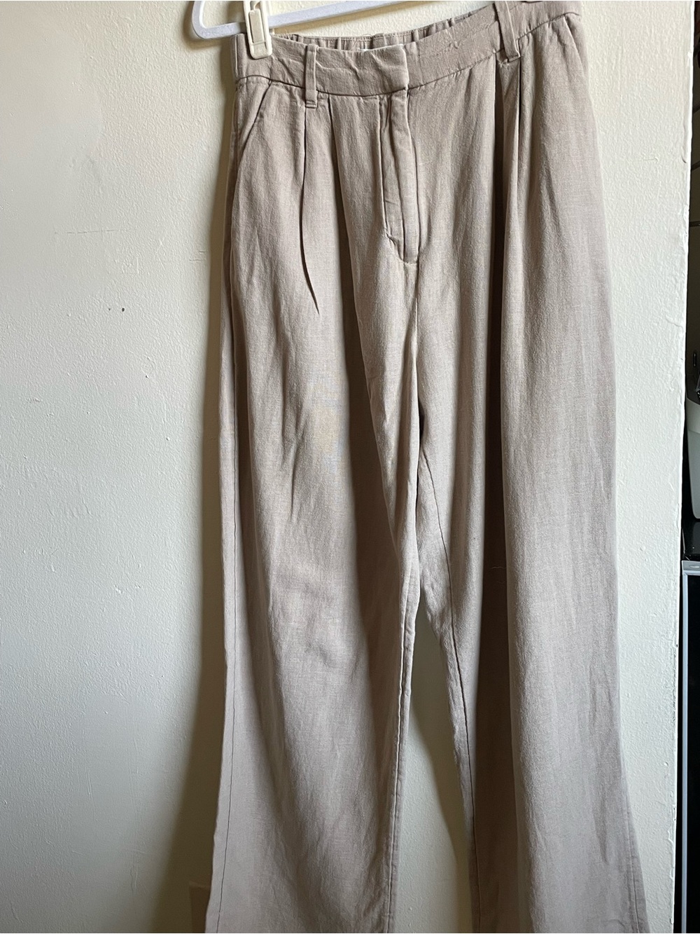 Abercrombie & Fitch Women’s Sloan Pleated Wide Leg Pants in Light Beige